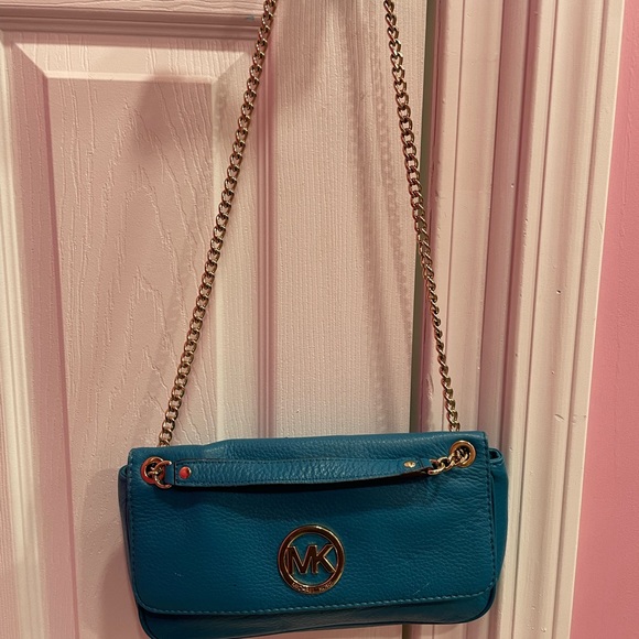Turquoise Micheal Kors Purse - Picture 7 of 10